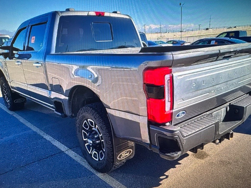 Used 2023 Ford F350 Platinum AWD/4WD image 2