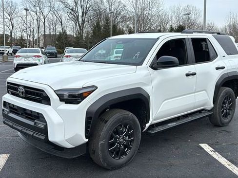 New 2026 Toyota 4Runner SR5 image 3