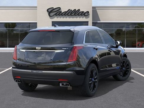 Used 2026 Cadillac XT5 Luxury w/ LPO, Blue Accent Package FWD image 4