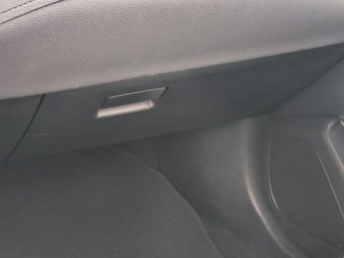 Used 2023 Toyota Corolla Cross XLE w/ Convenience Package FWD image 17