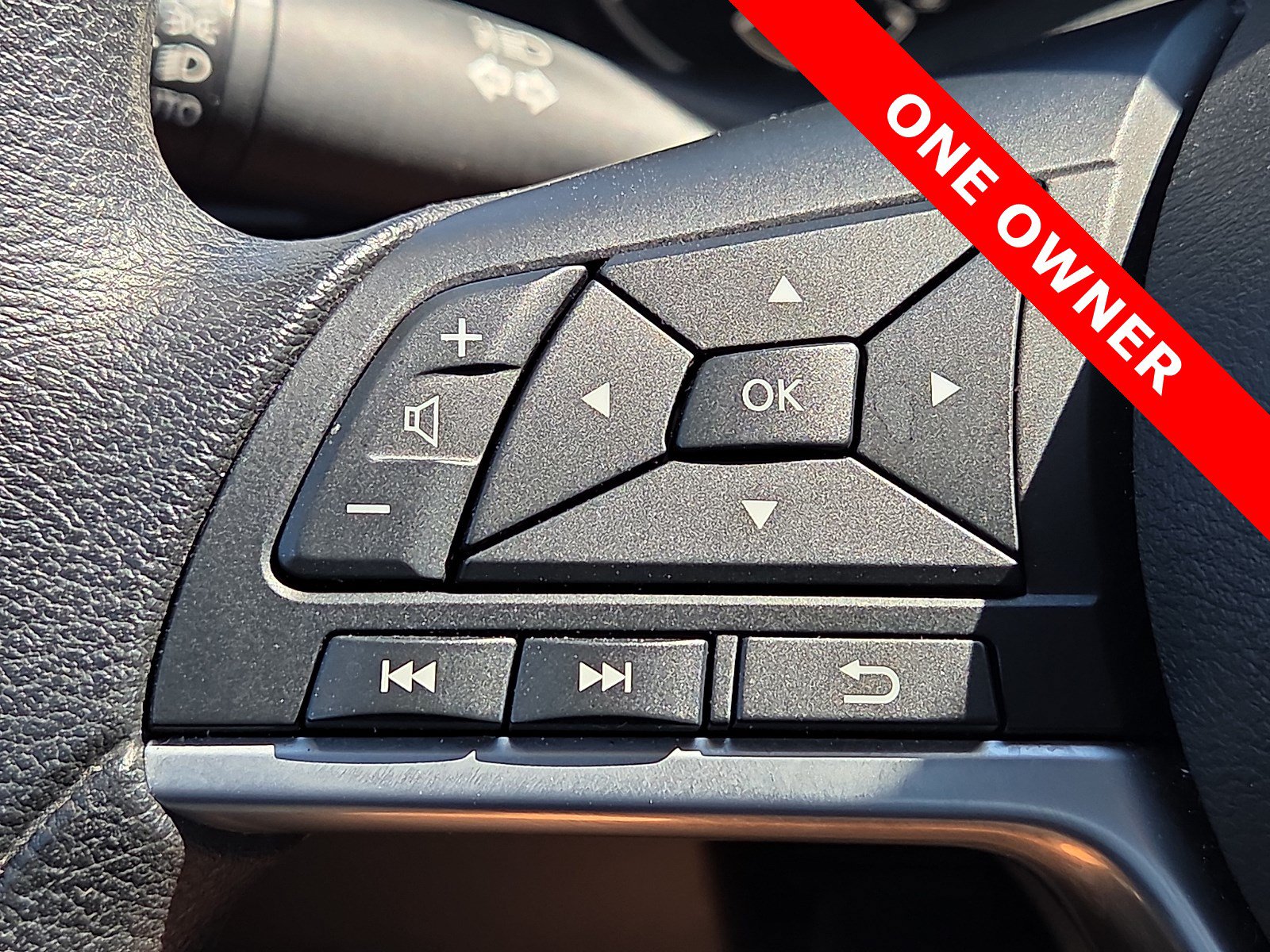 Used 2025 Nissan Altima 2.5 SV FWD image 21