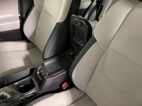 Used 2018 Toyota RAV4 Adventure image 29