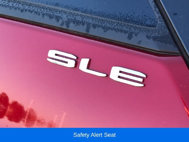 Used 2022 GMC Terrain SLE w/ Driver Convenience Package FWD image 13