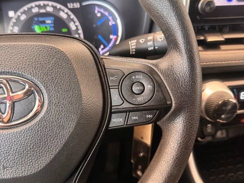 Used 2025 Toyota RAV4 LE AWD/4WD image 20