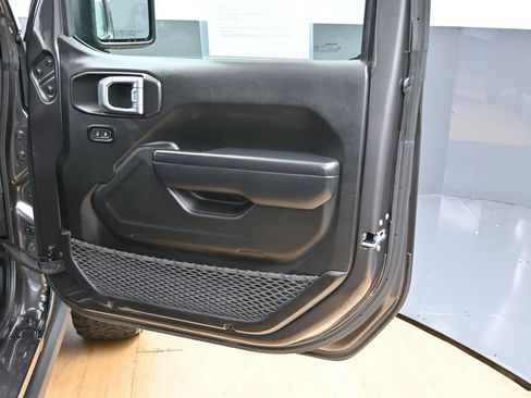 Used 2022 Jeep Wrangler Unlimited Rubicon 4xe AWD/4WD image 38