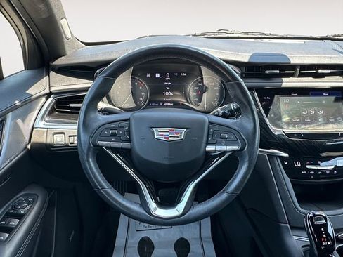 Used 2022 Cadillac XT6 Premium Luxury w/ Technology Package AWD/4WD image 12