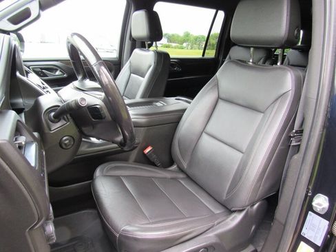 Used 2021 Chevrolet Suburban LT w/ Luxury Package AWD/4WD image 20