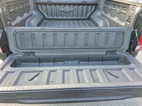 Used 2026 Chevrolet Colorado ZR2 w/ Technology Package image 27