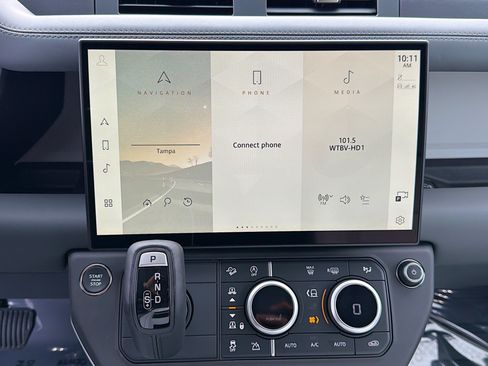 New 2026 Land Rover Defender 130 X-Dynamic SE AWD/4WD image 29