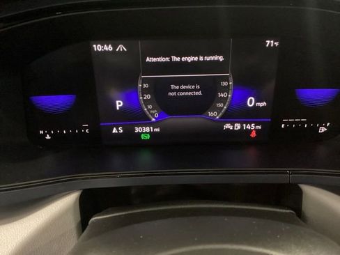 Used 2023 Volkswagen Taos SE w/ Panoramic Sunroof Package AWD/4WD image 8