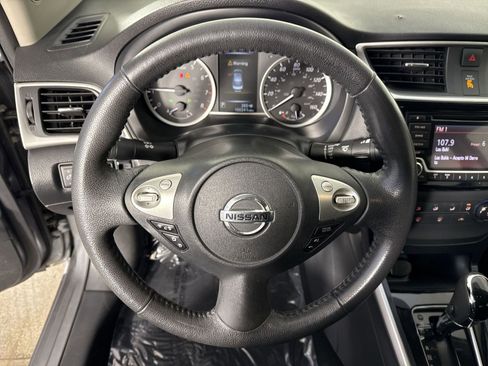 Used 2017 Nissan Sentra SR w/ SR Midnight Edition image 11
