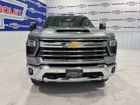 New 2026 Chevrolet Silverado 2500 LTZ w/ LTZ Premium Package AWD/4WD image 13