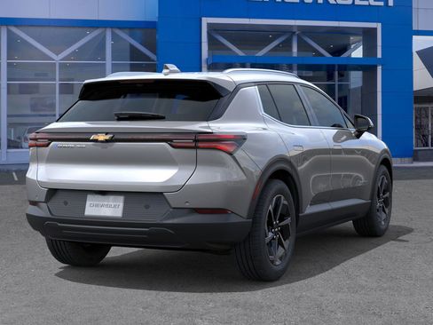 New 2026 Chevrolet Equinox EV LT image 4