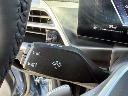 Used 2025 BMW 330i Sedan image 32