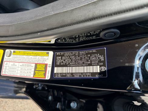 Used 2025 Toyota Camry LE FWD image 30