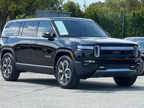 Used 2024 Rivian R1S Adventure AWD/4WD image 6