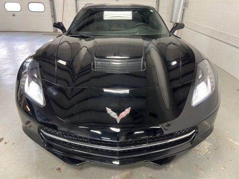 Used 2015 Chevrolet Corvette Stingray Coupe image 2
