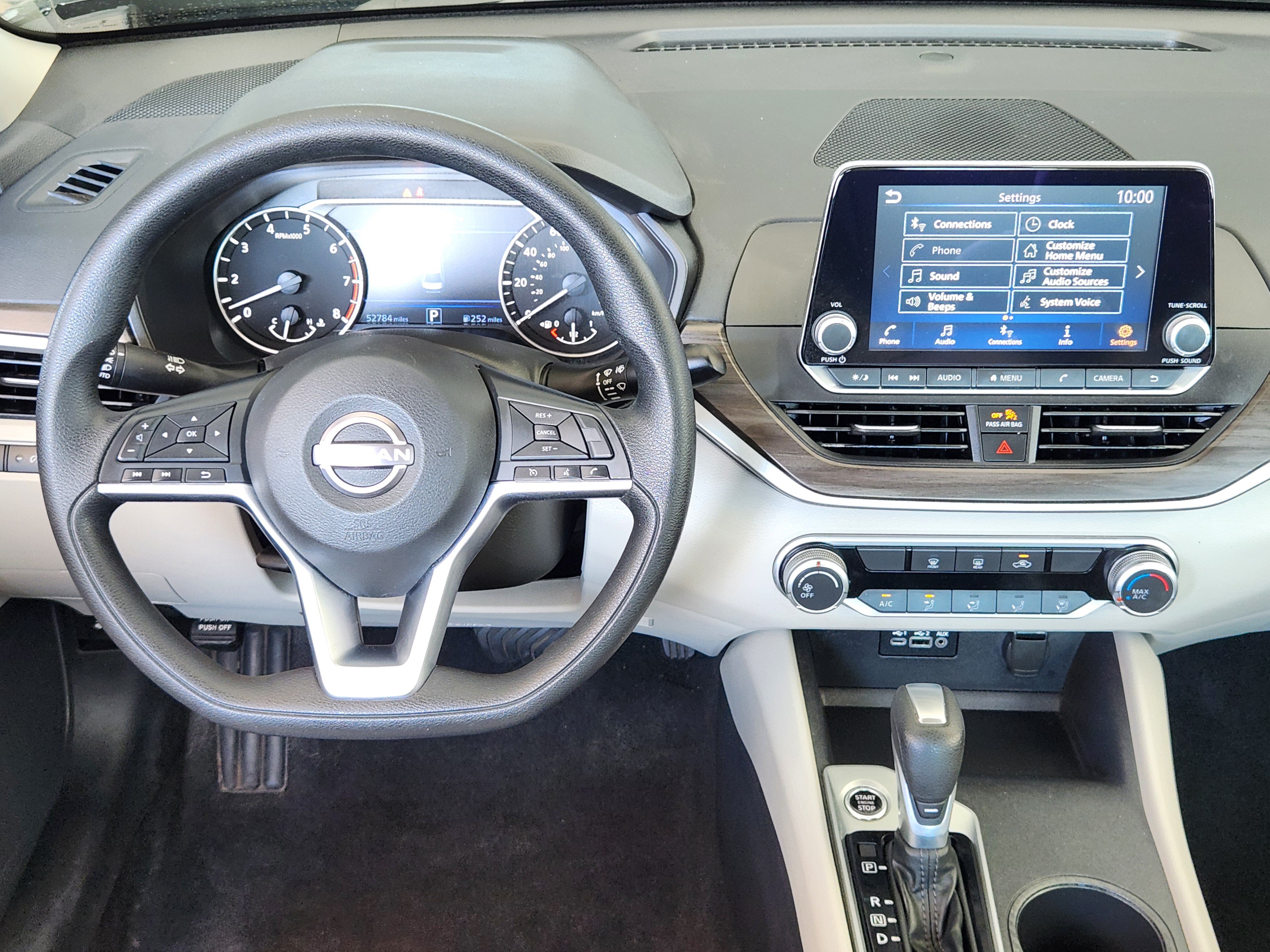 Used 2025 Nissan Altima 2.5 SV FWD image 28