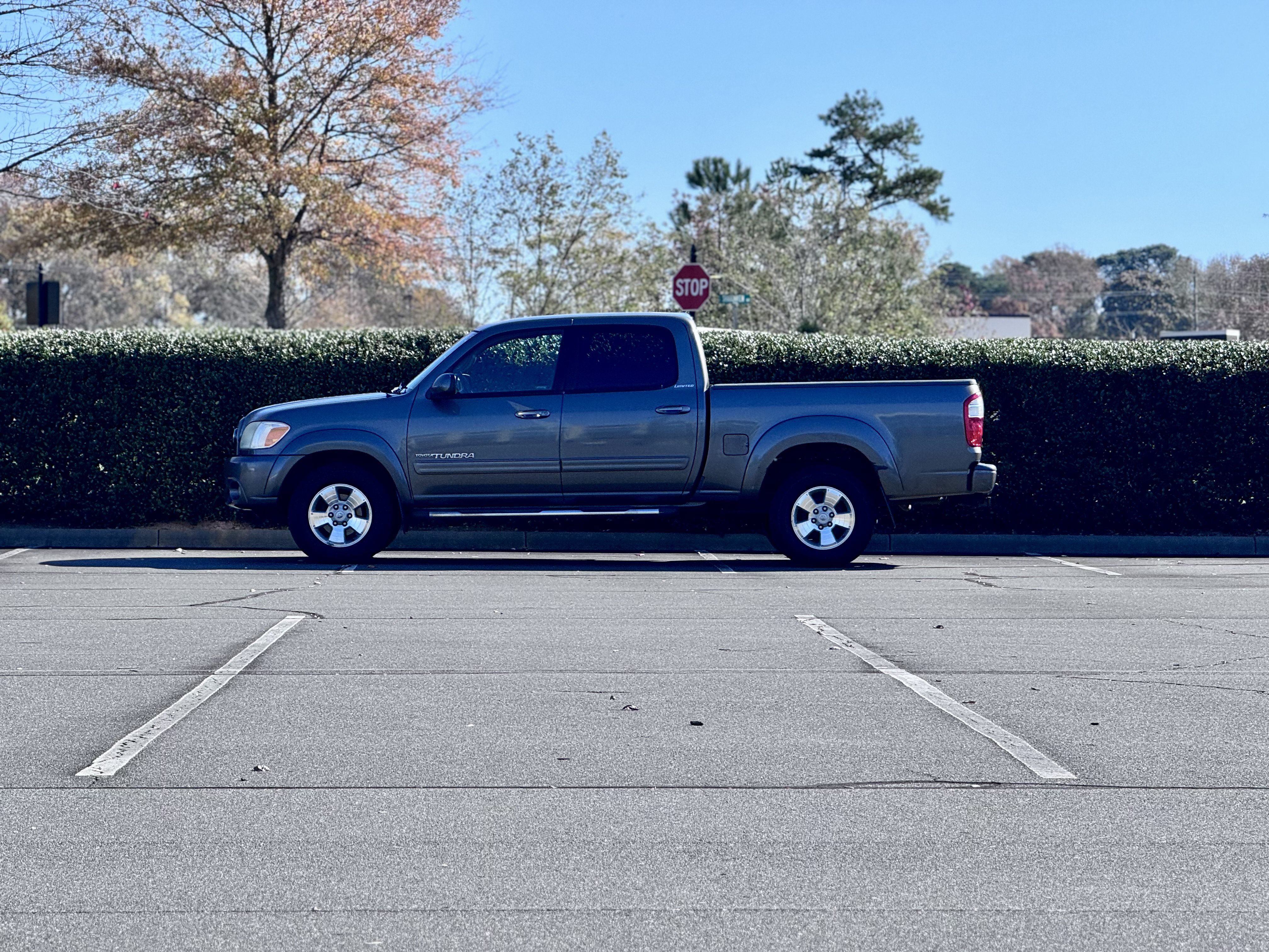 Used 2005 Toyota Tundra Limited w/ All Weather Guard Pkg RWD image 3
