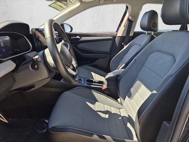 Certified 2026 Volkswagen Jetta SE FWD image 17