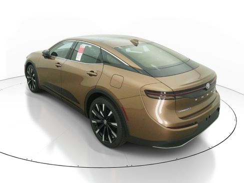 New 2026 Toyota Crown Platinum AWD/4WD image 5