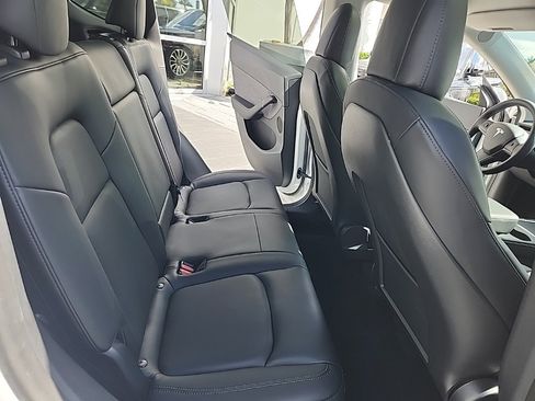 Used 2021 Tesla Model Y Performance image 23