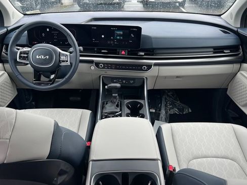 New 2026 Kia Carnival SX w/ SX Dark Edition Package FWD image 10