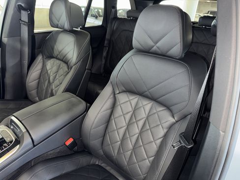 Certified 2025 BMW X5 M60i image 33