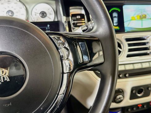 Used 2019 Rolls-Royce Ghost RWD image 23