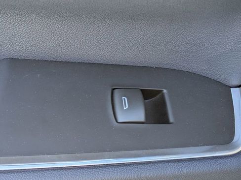 Used 2022 Chevrolet Silverado 1500 High Country w/ High Country Premium Package image 26