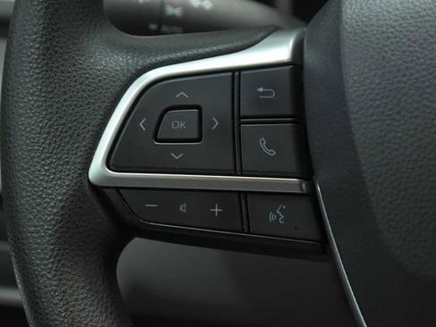 Used 2022 Toyota Highlander L image 22