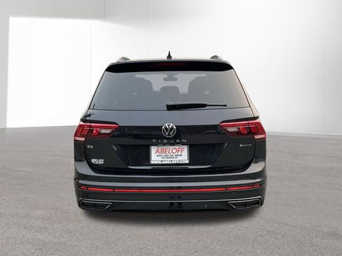 Used 2022 Volkswagen Tiguan SE R-Line AWD/4WD image 4