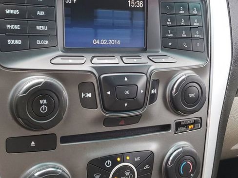 Used 2014 Ford Explorer FWD image 17