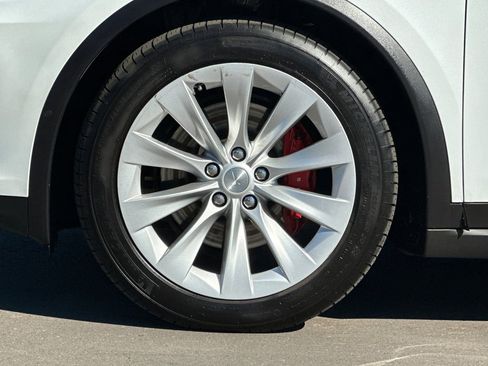 Used 2020 Tesla Model X Performance image 35