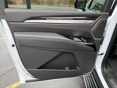 New 2026 Cadillac Escalade ESV Luxury image 27