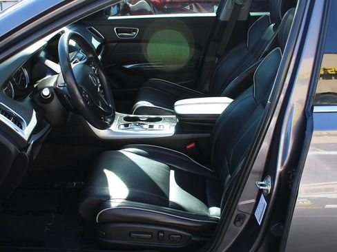 Used 2018 Acura TLX V6 w/ Technology Package FWD image 16