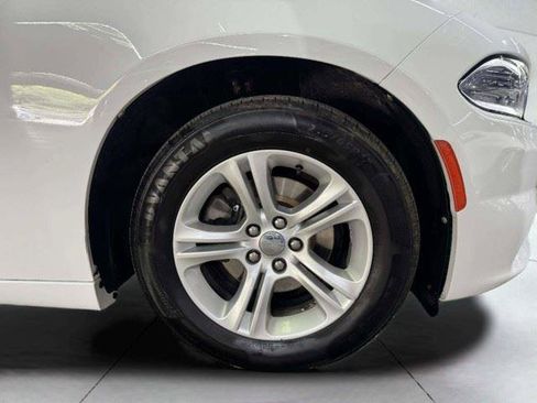 Used 2020 Dodge Charger SXT w/ Leather Interior Group RWD image 48