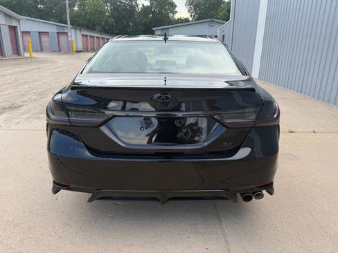 Used 2021 Toyota Camry SE FWD image 10
