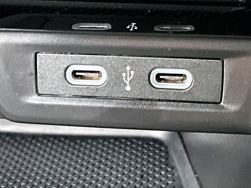 Used 2025 Volkswagen Jetta Sport image 33