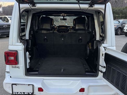 Used 2021 Jeep Wrangler Unlimited Sahara image 17