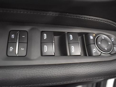 Used 2024 GMC Yukon Denali AWD/4WD image 21