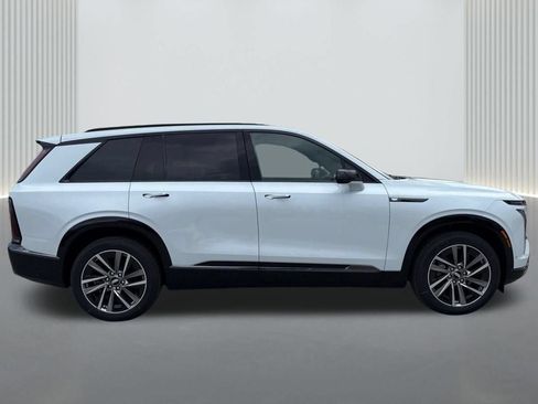 New 2027 Cadillac Vistiq Sport AWD/4WD image 4
