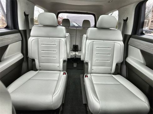 Used 2025 Hyundai Santa Fe Calligraphy image 13