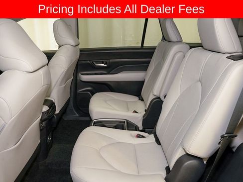 Used 2026 Toyota Grand Highlander AWD image 10
