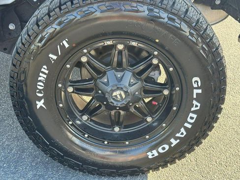 Used 2019 Jeep Wrangler Sport image 7