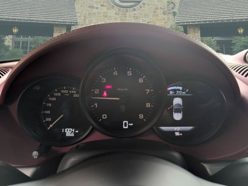 Used 2021 Porsche 718 Boxster Spyder RWD image 10