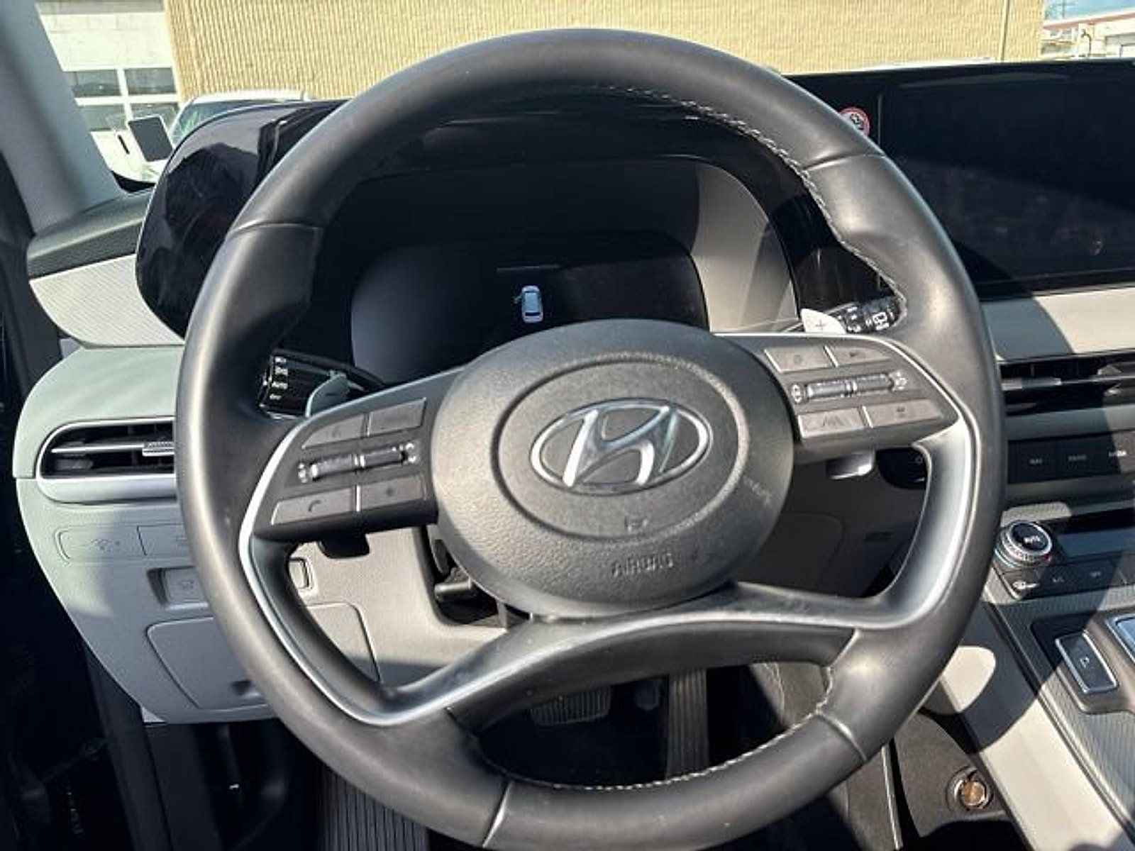 Certified 2025 Hyundai Palisade SEL AWD/4WD image 12