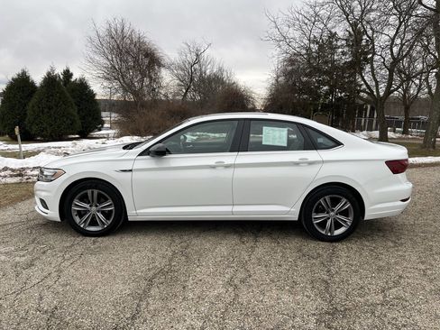 Used 2020 Volkswagen Jetta R-Line w/ R-Line Cold Weather Package image 2