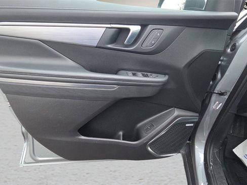 Used 2025 Buick Enclave Preferred w/ LPO, Floor Liner Package image 22