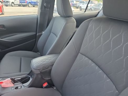 Used 2025 Toyota Corolla LE w/ Convenience Package image 15